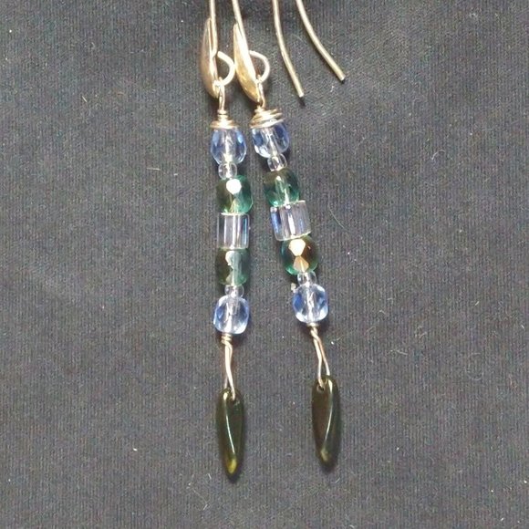 CCLHMHLLC Wired Jewellery Designs - Picture 1 of 4